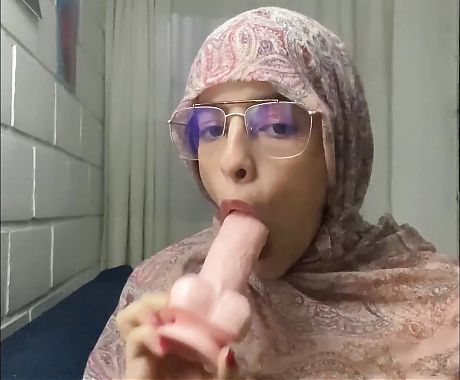 Arab wearing her hijab and having sex with multiple cocks in anal way moans with pleasure 